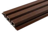 WPC WEO60 Gardenwall 33x170mm (wb 140mm) 290cm Ipé-Optiek van hedendaags open latwerk