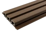 WPC WEO35 Gardenwall 33x170mm (wb 140mm) 290cm Teak-Optiek van hedendaags open latwerk