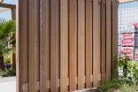 Hardhout Scherm Bahia 180x180-Sterke en dichte houtsoort