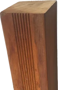 Paal Niove 68x68mm glad/geribd en gepunt FSC®100% 275cm-