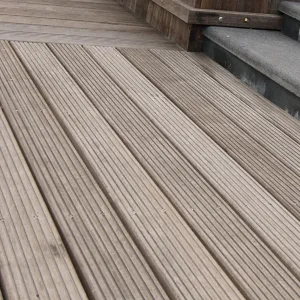 Bangkirai terrasplank glad/grof Basic 2