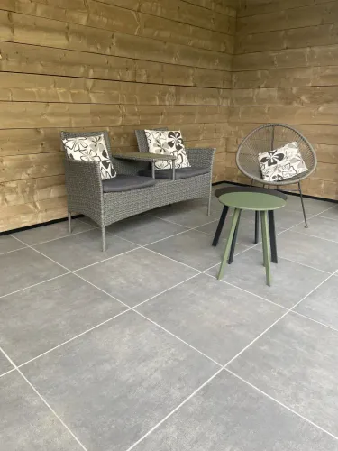 Ceramiton Blaze 60x60x4cm Black-Met afstandhouders