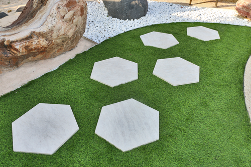 08055519260959_E1_GE_Bestrating tegels keramisch_Keramische tegels buiten (full)_Hexagon Quartzite Bianca 60x52x2cm_612099_5