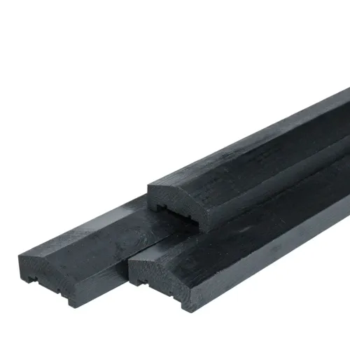 Afdeklat Piramide Vuren Zwart gespoten Piramide 3